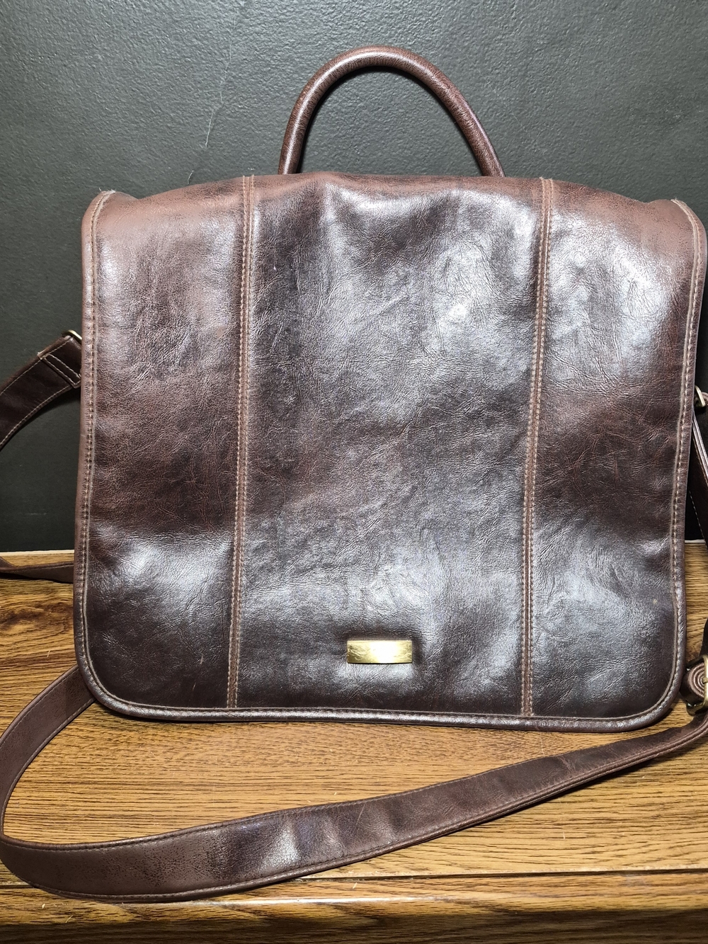 Cherokee Dark Brown Leather Laptop Messenger Bag